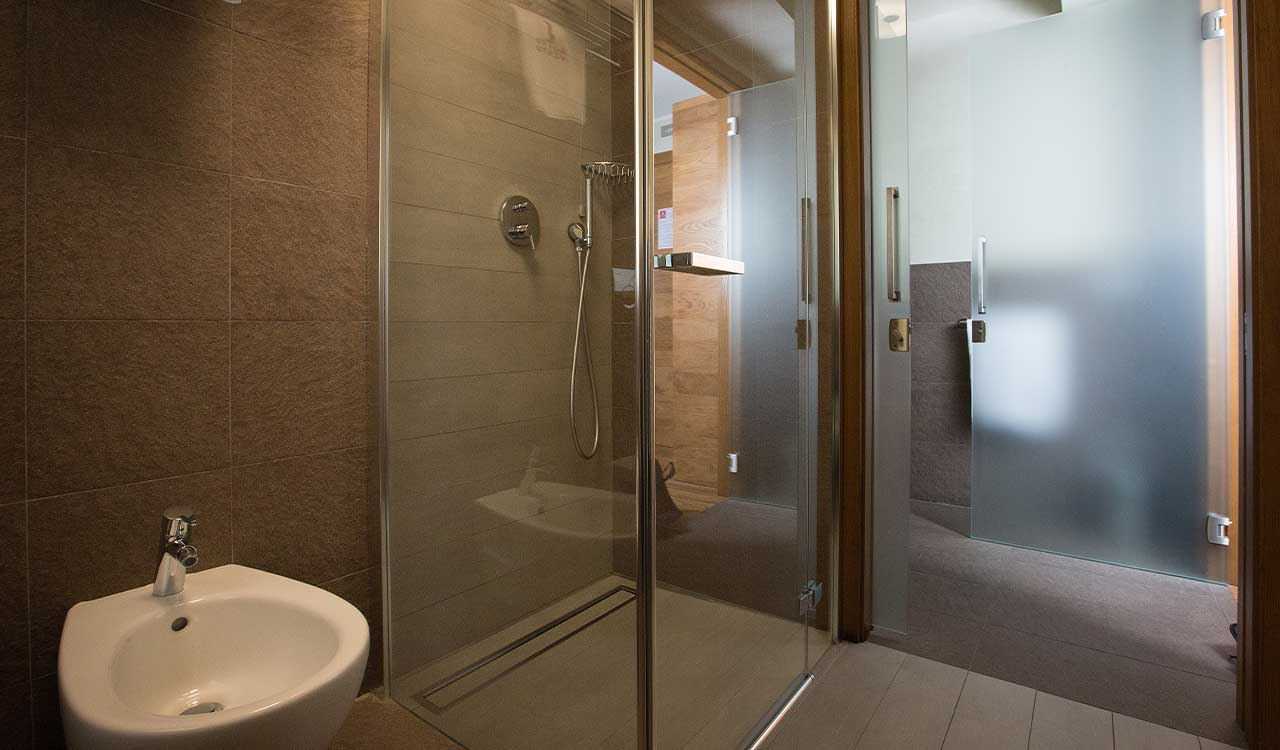 exclusive suite 06