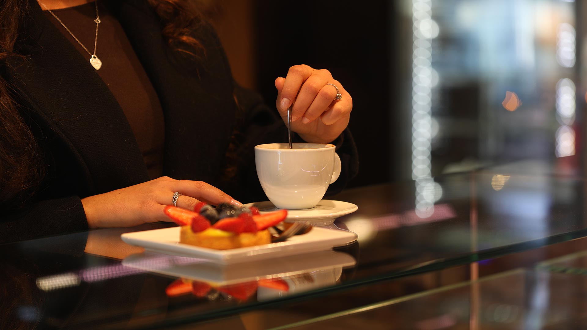 crostata e cappuccino